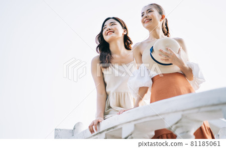 Woman travel Woman travel 81185061