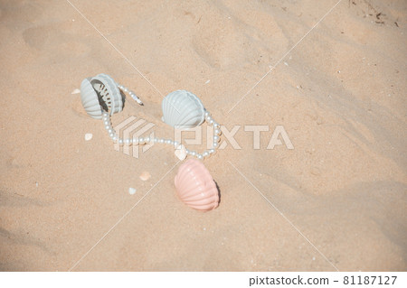 Beach Beach 81187127