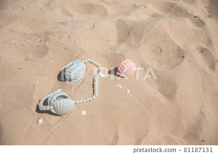 Beach Beach 81187131