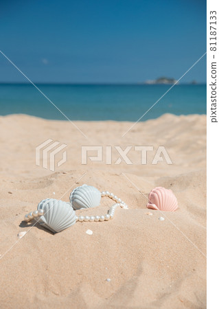 Beach Beach 81187133