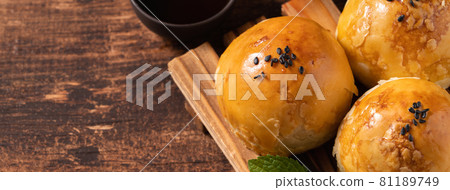 中秋節 月餅 蛋黃酥 中秋 Mid-Autumn Festival Moon cake げっぺい 中秋節 月餅 蛋黃酥 中秋 Mid-Autumn Festival Moon cake げっぺい 81189749