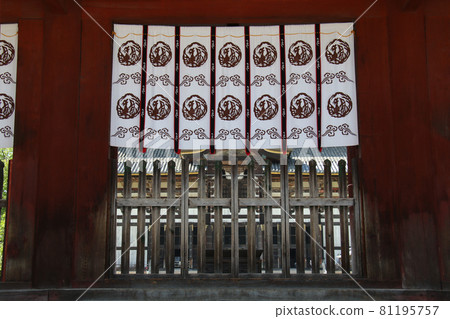 View of the Great Buddha Hall inside from the outside of the Great Buddha Hall of Todaiji Temple View of the Great Buddha Hall inside from the outside of the Great Buddha Hall of Todaiji Temple 81195757