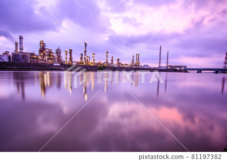 四日市市科斯莫油四日市煉油廠遠景 81197382