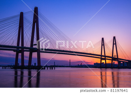 名古屋市著名的黎明港特里同（Meiko Nishi Ohashi） 81197641