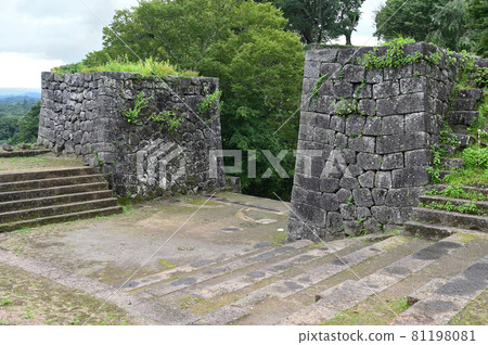 Taketa City / Oka Castle Ruins "Oka Castle Ruins" 81198081