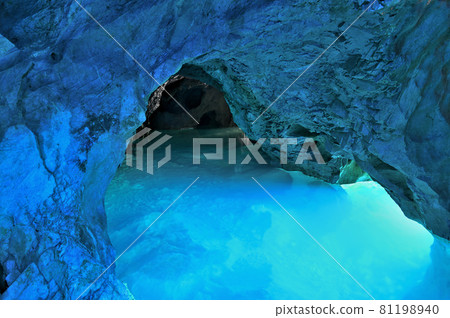 Inazumi Underwater Cave 閃耀的藍色 81198940