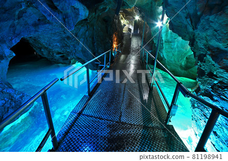 Inazumi Underwater Cave Shining Blue Inazumi Underwater Cave Shining Blue 81198941