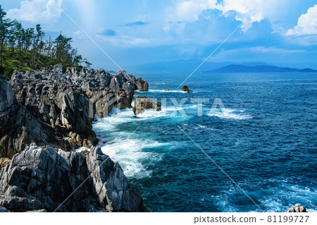 三陸福光國立公園唐松半島上的大髻半藏 三陸福光國立公園唐松半島上的大髻半藏 81199727