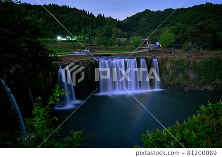 原尻瀑布和月亮彩虹 81200089