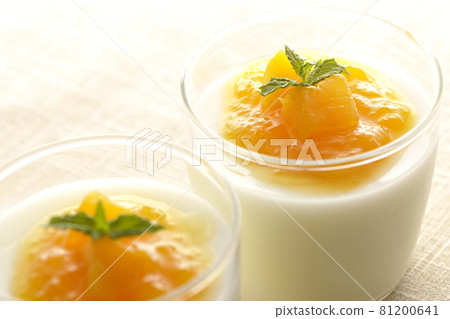 Annin tofu with mango sauce with pulp Annin tofu with mango sauce with pulp 81200641