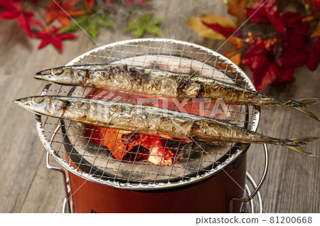 烤秋刀魚配鹽太平洋秋刀魚 烤秋刀魚配鹽太平洋秋刀魚 81200668