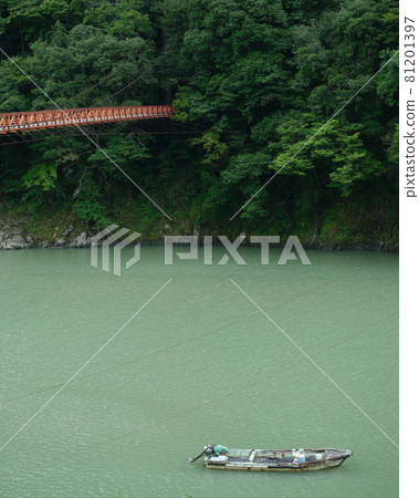 Monobe吊橋和船 81201397