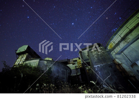 Ruins of coal mine facility "coal preparation plant ruins" and starry sky 81202338