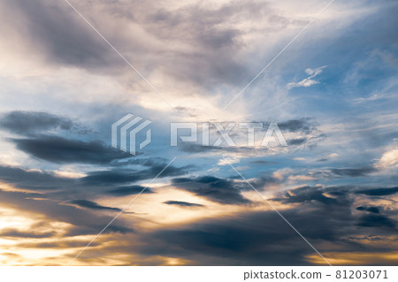 僅限夏季日落天空 僅限夏季日落天空 81203071