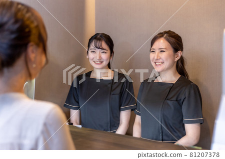 沙龍診所接待處的諮詢 81207378