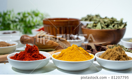 Indian curry spices (turmeric, paprika, coriander, cloves, star anise, cumin, etc.) 81207795