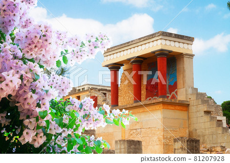 Knossos palace at Crete, Greece 81207928
