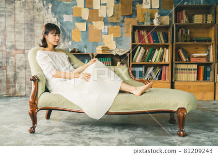 十幾歲的女孩 81209243