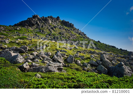 Tomuraushi rock face 81210001