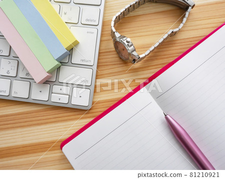 Business image · notebook · keyboard · female Business image · notebook · keyboard · female 81210921