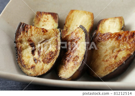 Grilled eggplant (home cooking) Grilled eggplant (home cooking) 81212514
