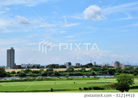 Arakawa riverbed Saikyo line Arakawa bridge area 81214418