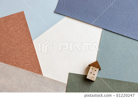 Small house and wallpaper sample 81220247