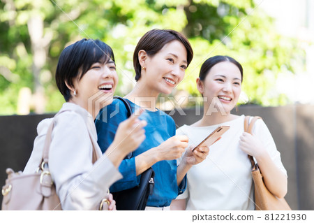 Business Woman Women's Association Business Woman Women's Association 81221930