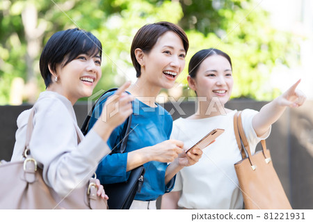 Business Woman Women's Association Business Woman Women's Association 81221931