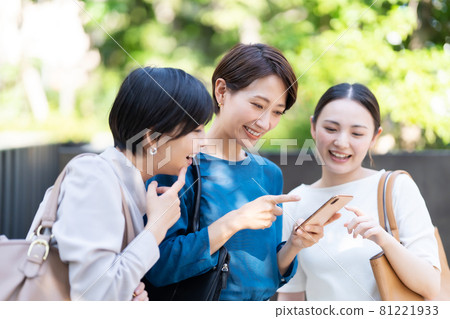 Business Woman Women's Association Business Woman Women's Association 81221933