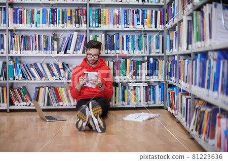 the students uses a notebook, laptop and a school library the students uses a notebook, laptop and a school library 81223636