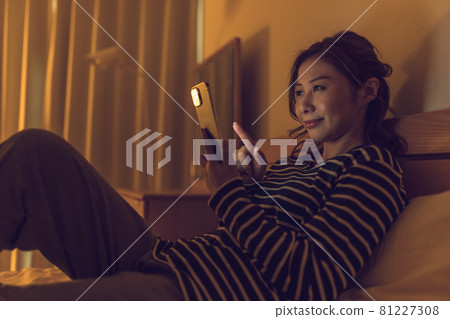 Women's life Women's life 81227308