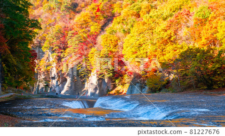 Fukiwaki瀑布（秋天） 81227676
