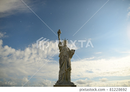 Statue of Liberty <Shizunami Beach> Statue of Liberty <Shizunami Beach> 81228692