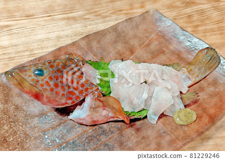 Home-style and rustic home-cooked "live sardines" watercolor style 81229246