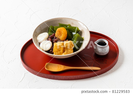 Matcha green tea sweets traditional Japanese Sweet taste desert Matcha green tea sweets traditional Japanese Sweet taste desert 81229583