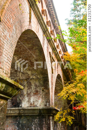 Autumn leaves of Nanzenji Temple in Kyoto Suirokaku 81231700