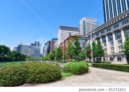 Scenery of the business district in Marunouchi, Tokyo Scenery of the business district in Marunouchi, Tokyo 81231821