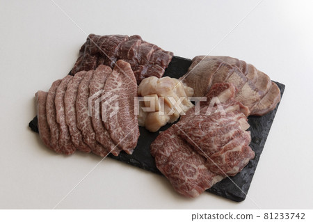 Assorted yakiniku, 5 types, yakiniku set, barbecue set Assorted yakiniku, 5 types, yakiniku set, barbecue set 81233742