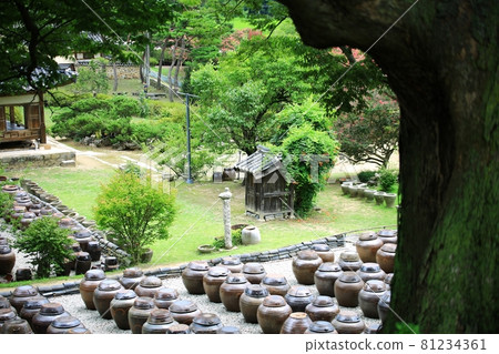 Old house, famous house, travel Old house, famous house, travel 81234361