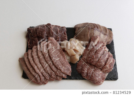 Assorted yakiniku, yakiniku set, barbecue set, several types, multiple types, 5 types 81234529