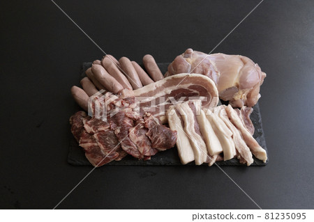 Yakiniku meat, assorted yakiniku, yakiniku set, barbecue set, several types of barbecue, 5 types, many types 81235095