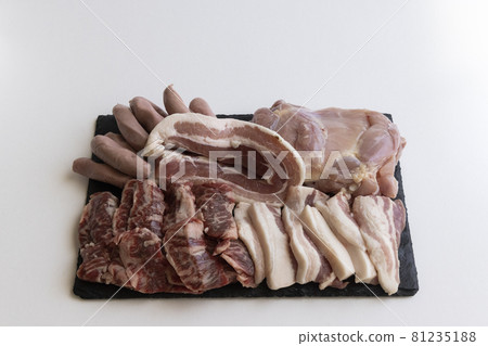 Yakiniku meat, assorted yakiniku, yakiniku set, barbecue set, several types of barbecue, 5 types, many types 81235188