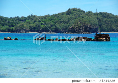 父島/堺浦海灘沉船（濱江丸）【東京小笠原村】 81235886