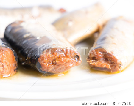 Boiled sardines Boiled sardines 81237598