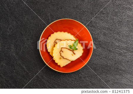 典型的新年菜日本料理新年菜（OSECHI） 81241375