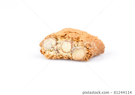 Italian cantuccini cookie with almond 81244114