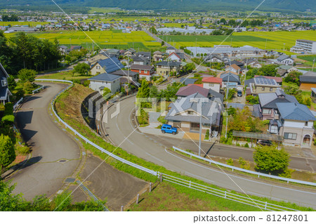 有斜坡的小鎮【夏天的安曇野】 有斜坡的小鎮【夏天的安曇野】 81247801