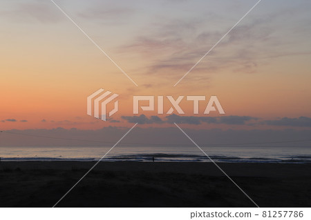 九十九里海灘片海海灘的日出 九十九里海灘片海海灘的日出 81257786