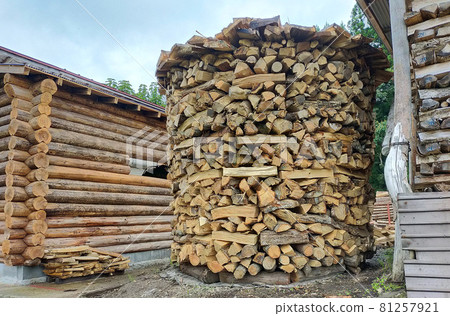 How to stack firewood How to stack firewood 81257921